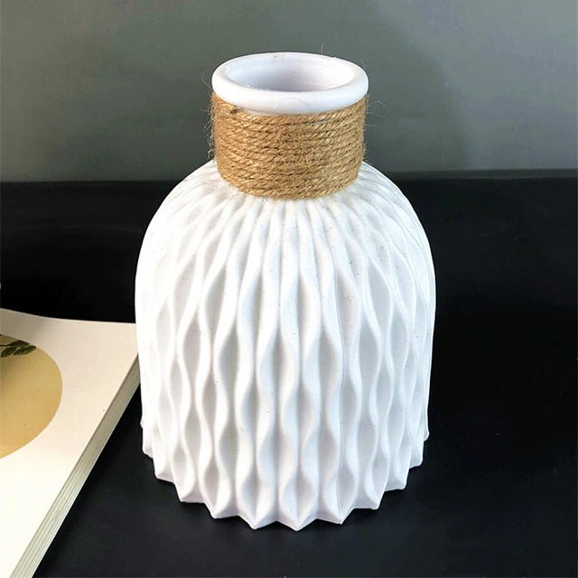 Modern Flower Vase - Catrín Decor